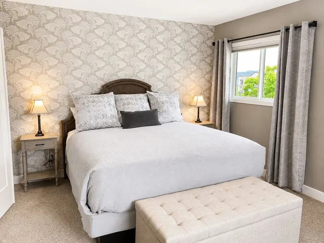 Superior, Suite, King Bed, Mountain View, Sofa, Winchester Inn 1/1