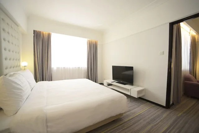 جناح ديلوكس بسرير كينج بغرفة نوم واحدة، Panda Hotel Hong Kong 1/9