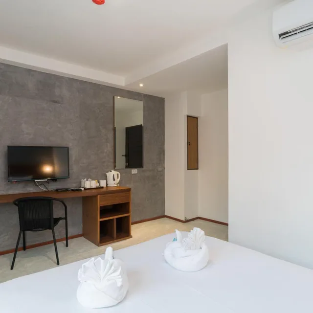 غرفة سوبيريور بسرير كينج، Destinaation Patong Boutique By The Sea 4/6
