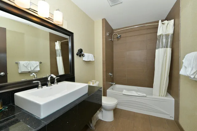 Loft, Suite, Sofa, Kitchenette، Prestige Hotel Vernon 4/4