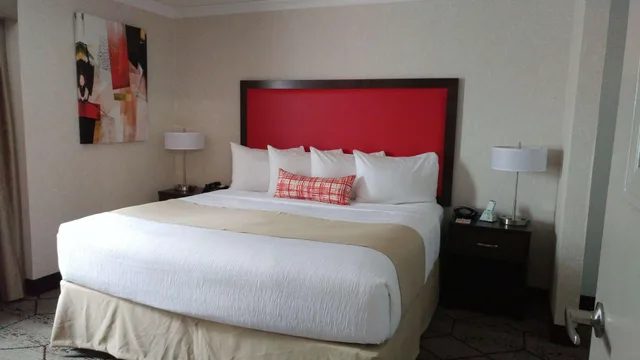 Suite, King Bed, Sofa, High Floor, Best Western Plus Rose City Suites 6/10