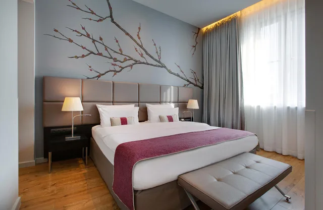 جناح تنفيذي بسرير مزدوج وسرير فردي، Hotel Berlin Potsdamer Platz by Leonardo Hotels 1/2