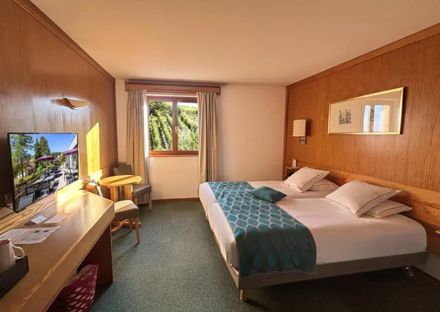 غرفة سوبيريور بسرير كينج بحوض استحمام، Best Western Plus Hotel and SPA Le Schoenenbourg 2/7