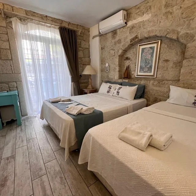 Superior, Triple, Alacati Asmali Konak Hotel 8/10