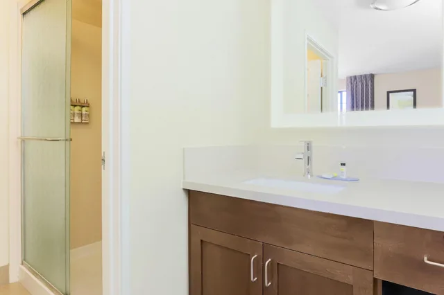 جناح بغرفتي نوم بمطبخ، Staybridge Suites Reno 3/4