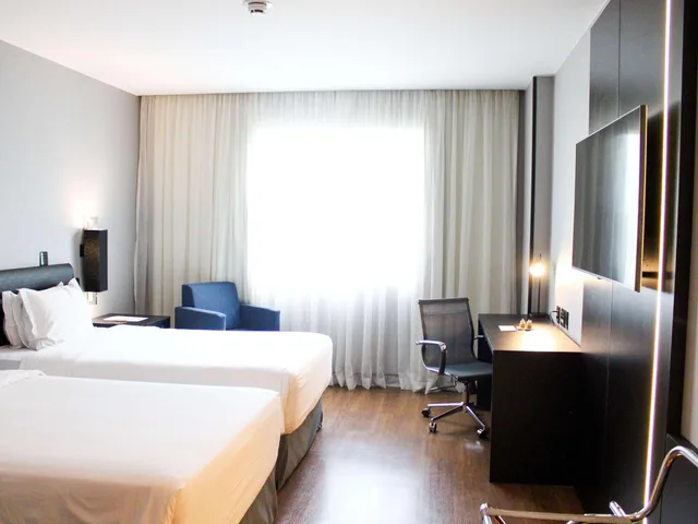 غرفة ديلوكس بسريرين منفصلين، Grand Mercure Sao Paulo Vila Olimpia 2/3