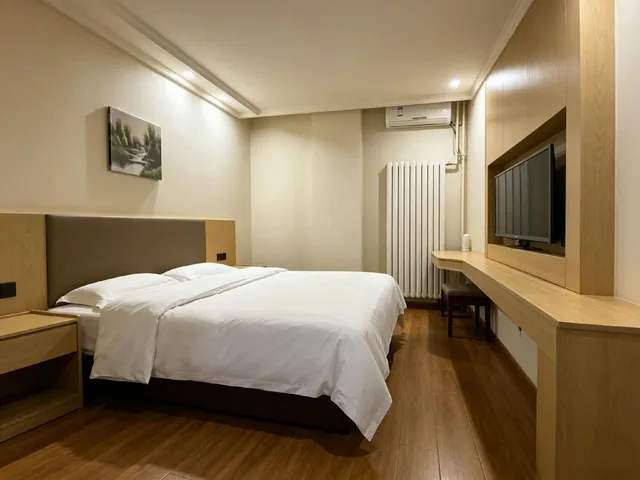 Room, Double Bed, No Window، GreenTree Inn Beijing Changyang Town Jiazhou Shuijun Express Hotel 1/3