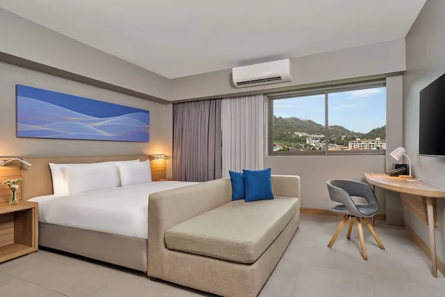 غرفة بريميير ركنية بسرير مزدوج، Mercure Phuket Patong Journeyhub 1/4