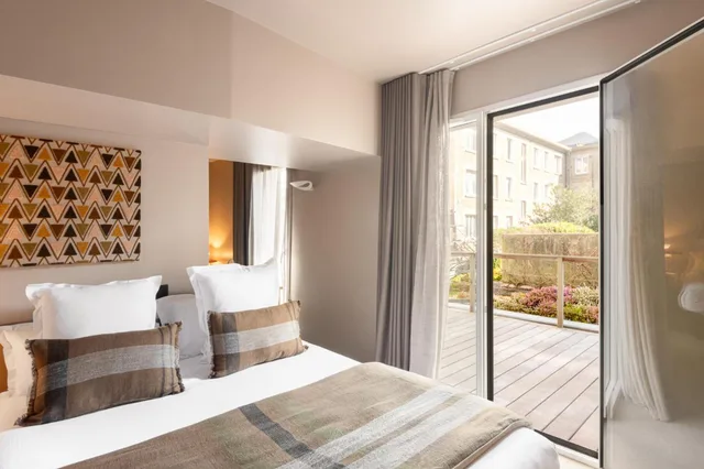 Room, Triple, L Adresse 7/10