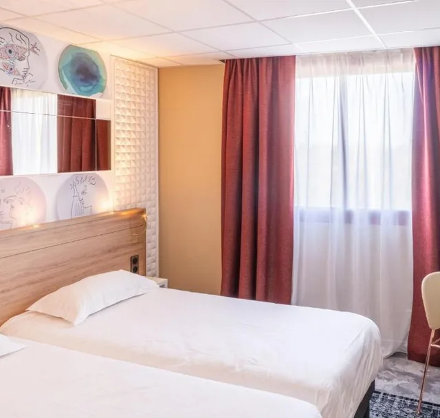 غرفة قياسية بسريرين منفصلين، Brit Hotel Nantes La Beaujoire - L Amandine 2/9