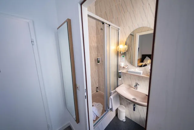 غرفة مفردة صغيرة، Hotel Alpha 6/6
