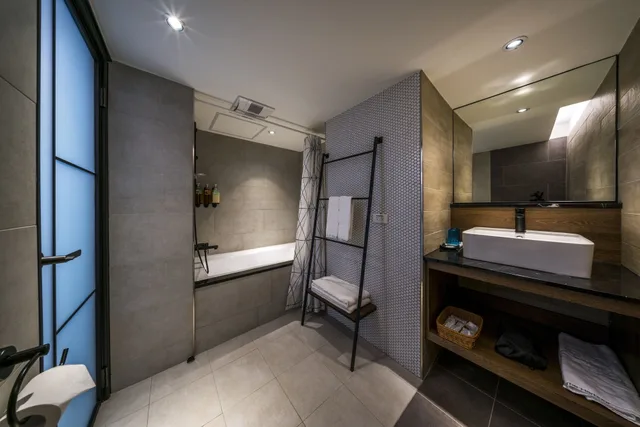 غرفة ديلوكس بسرير كينج بإطلالة على المرفأ، Watermark Hotel-The Harbour 3/4