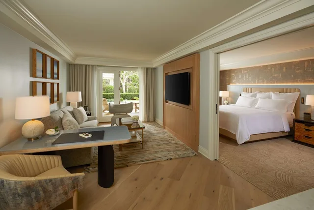 جناح ديلوكس بسرير كينج بإطلالة على الحديقة بغرفة نوم واحدة، Waldorf Astoria Monarch Beach 2/3