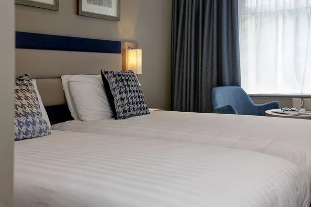Standard, Twin Beds, Linton Lodge Hotel, Bw Signature Collection 2/2