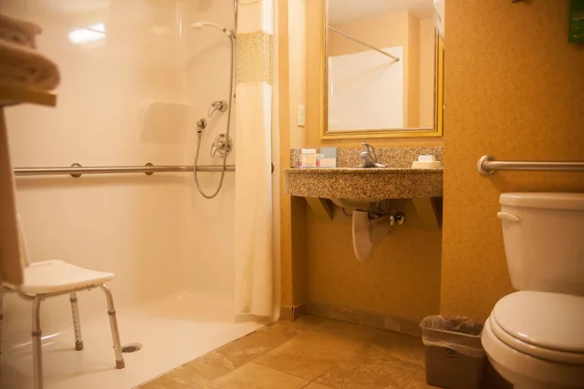 غرفة بسريرين كوين لذوي الإعاقة، Hampton Inn Mountain Home 2/2