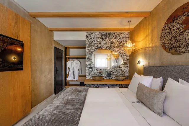 Executive, Queen Bed, Outdoor Jetted Tub، Santo Mangata Boutique Hotel & Spa - Adults Only 9/10
