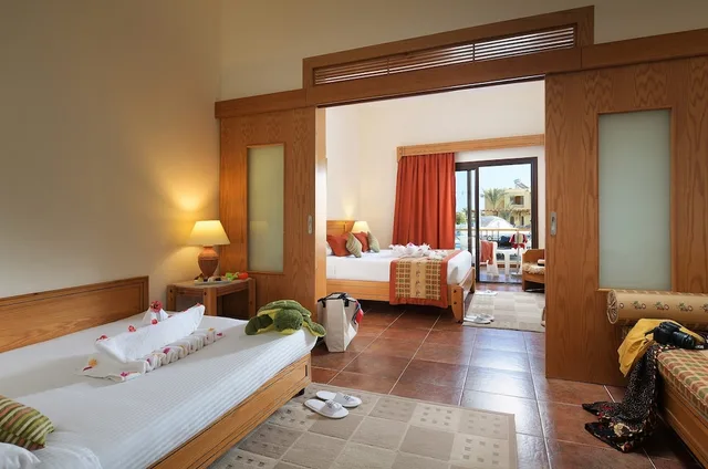 غرفة غراند بريميوم بسرير كينج وسرير فردي، Three Corners Fayrouz Plaza Beach Resort 2/5