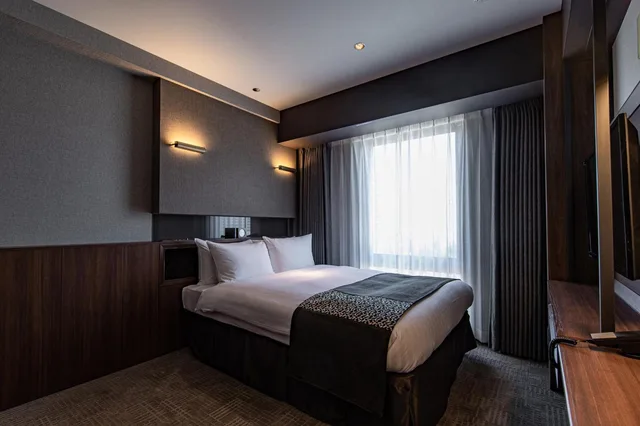 غرفة بسرير مزدوج مع سرير إضافي، Hotel Trad Hakata 7/10