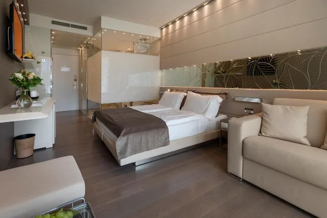 جناح جونيور بسرير مزدوج بإطلالة على البحيرة، Park Hotel Imperial Centro Tao Natural Medical Spa 3/5