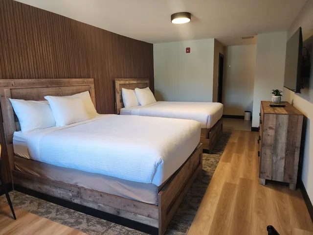 غرفة بريميوم بسريرين كوين، Alpine Inn Abbotsford 8/10