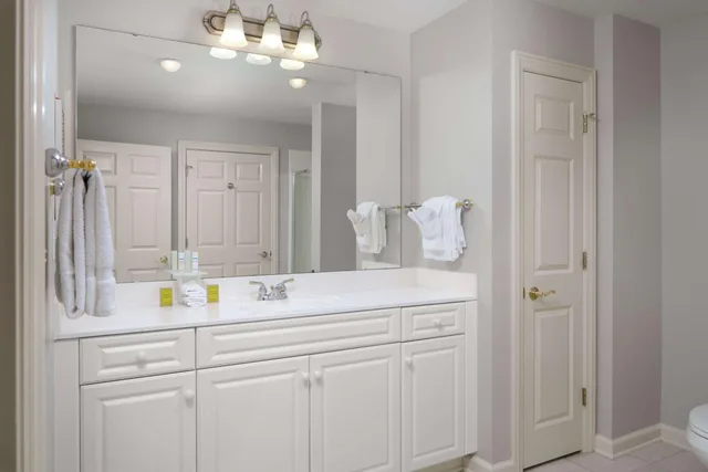 2 Bedrooms, Condo, King Bed, 2 Queen Beds, Ocean View, Sofa, Royale Palms Condominiums 3/3