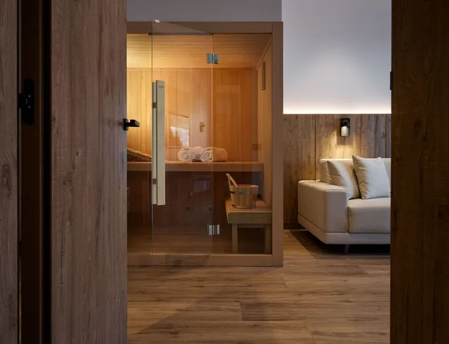 Executive, Suite, King Bed, Sofa, Sauna، VRetreats Cervino The Alps 2/3