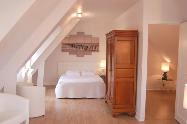 فيلا فاخرة بسريرين كوين بـ4 غرف نوم بحوض استحمام، La Malouiniere Des Longchamps 2/10