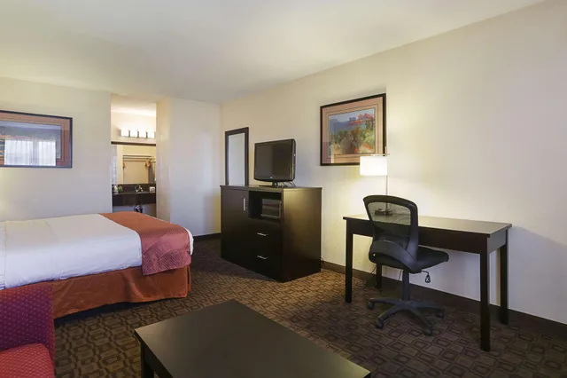 غرفة بسرير كينج، Best Western Superstition Springs Inn 7/10