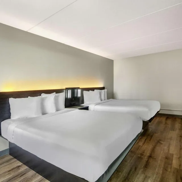 2 Queen Beds - Mob Acc RI Shwr Nsmk Micfridg، Motel6 San Antonio, TX – I-35 North Corridor 4/10