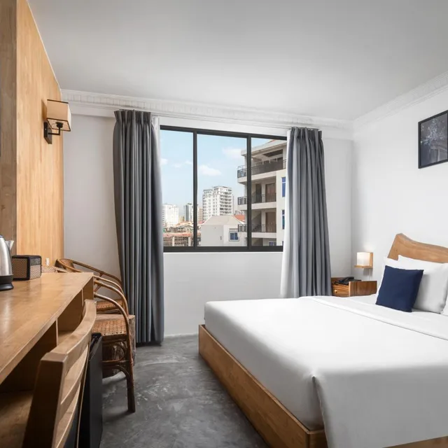 غرفة سوبيريور بسرير كينج بإطلالة على المدينة، Pacific Hotel 2/5