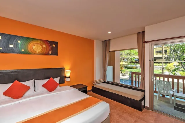 Aqua Pura, Twin Beds, Pool Access، Kata Sea Breeze Resort 1/10