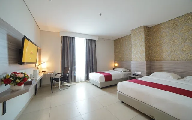غرفة عائلية بسرير مزدوج وسرير فردي، Pakons Prime Hotel 1/3