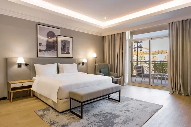 غرفة سوبيريور بسرير كينج، فندق راديسون مطار الرياض(Radisson Riyadh Airport) 1/9