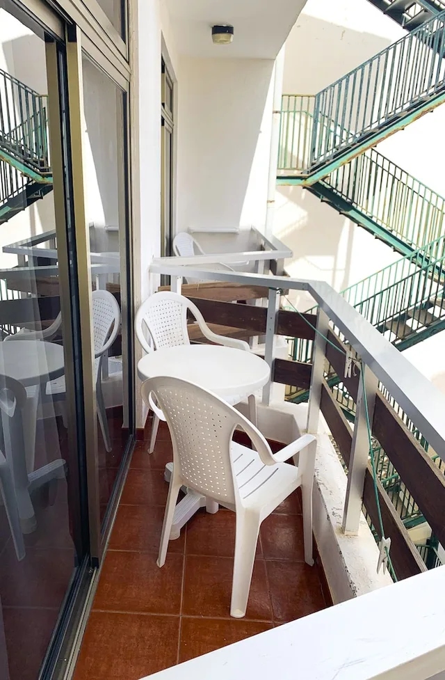 استوديو تقليدي بسريرين منفصلين بإطلالة على الحديقة بشرفة، Brisamar Canteras Apartments 7/8