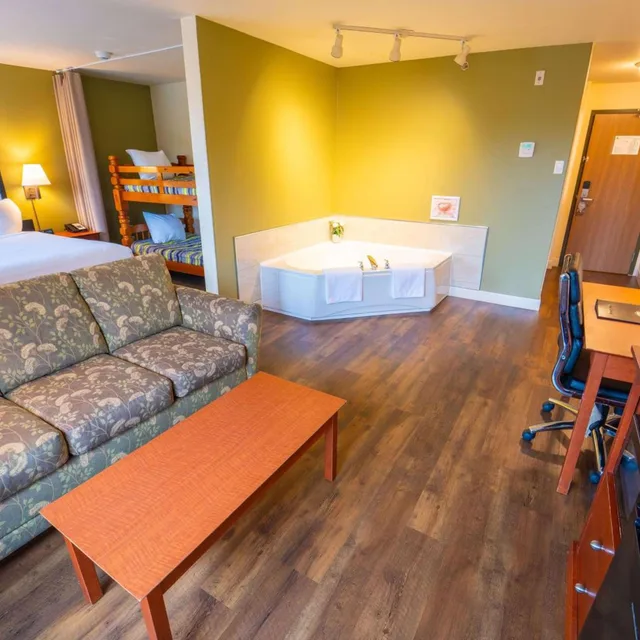 جناح بجاكوزي، Super 8 By Wyndham Amherst NS 6/6