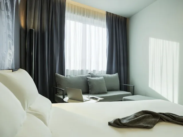 غرفة سوبيريور بسرير مزدوج مع أريكة، NOVOTEL BELLEVILLE PARIS 20 3/8
