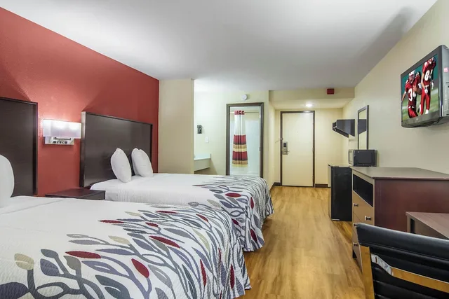 غرفة قياسية بسريرين مزدوجين، Red Roof Inn Perrysburg 3/5