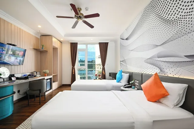 Signature, Double Bed, City View, Cicilia Saigon Hotels and Spa 4/10