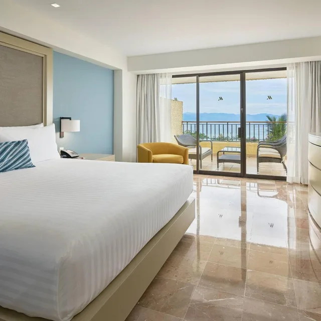 1 Bedroom, Ambassador, Suite, King Bed, Ocean Front, Large، Marriott Puerto Vallarta Resort and Spa (ex Casa Magna Marriott Puerto Vallarta Resort and Spa) 2/5