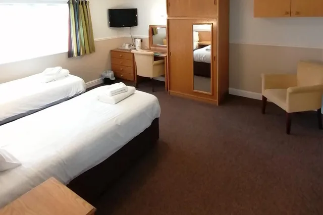 غرفة بسريرين منفصلين، North Shore Hotel and Golf Club 2/2