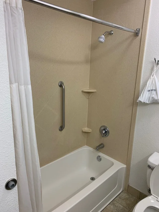 غرفة بسرير كينج، Hampton Inn Covington La 4/4