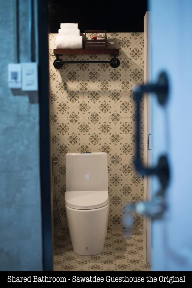 Room, Double Bed, Shared Bathroom, with Fan، Sawatdee Guesthouse The Original 5/5