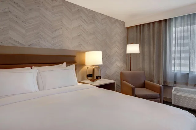 جناح لذوي الإعاقة، DoubleTree by Hilton Hotel LAX - El Segundo 3/10