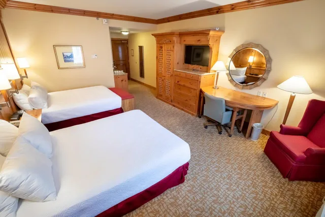 Preferred, 2 Queen Beds, Lake Side، Oglebay Resort Conference Center 3/4