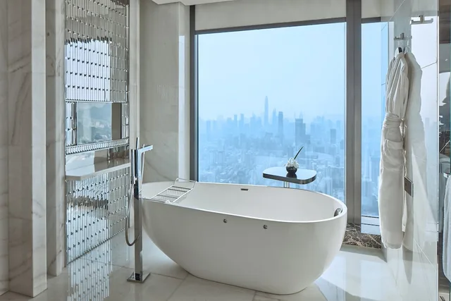 Room, King Bed, Skyline View, Large، The St Regis Shenzhen 4/6