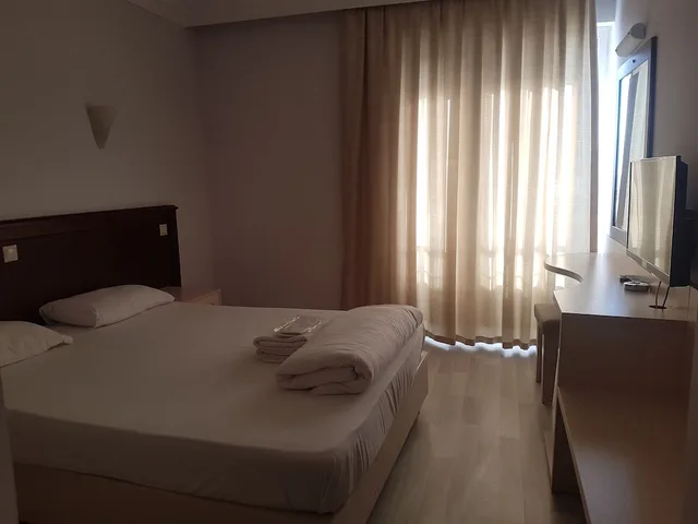 غرفة بسريرين منفصلين بإطلالة على البحر، Acropol Beach Hotel 1/2