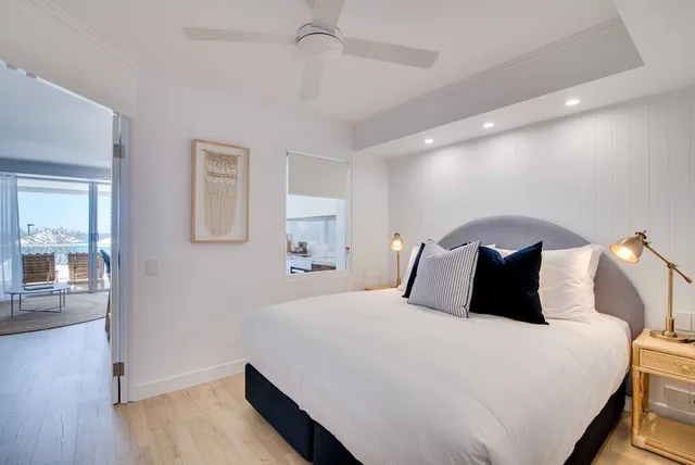 1 Bedroom, Deluxe, Apartment, King Bed, Beach Front، Tingirana Noosa 1/6
