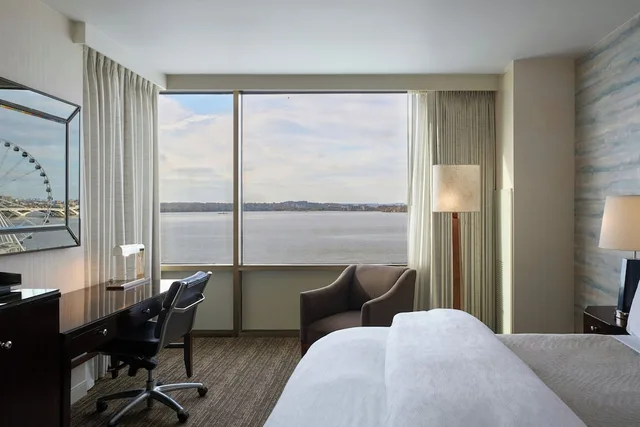 غرفة ديلوكس بسرير كينج لذوي الإعاقة، The Westin Washington National Harbor 1/2