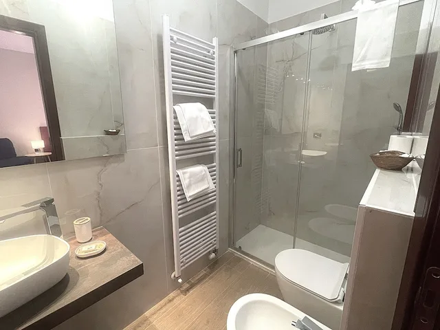غرفة كومفورت بسرير كوين، HOTEL LEOPOLDA 6/6