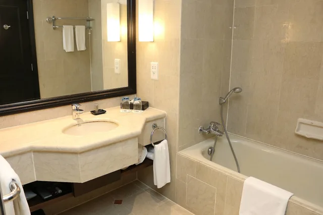 غرفة ديلوكس بسرير كينج مع أريكة، Putrajaya Marriott Hotel 6/8